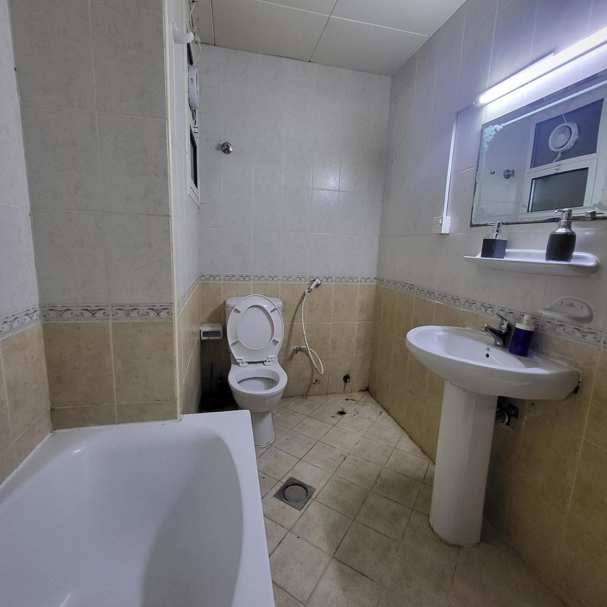 Corniche Full Studio Apartment Abu Dzabi Kültér fotó
