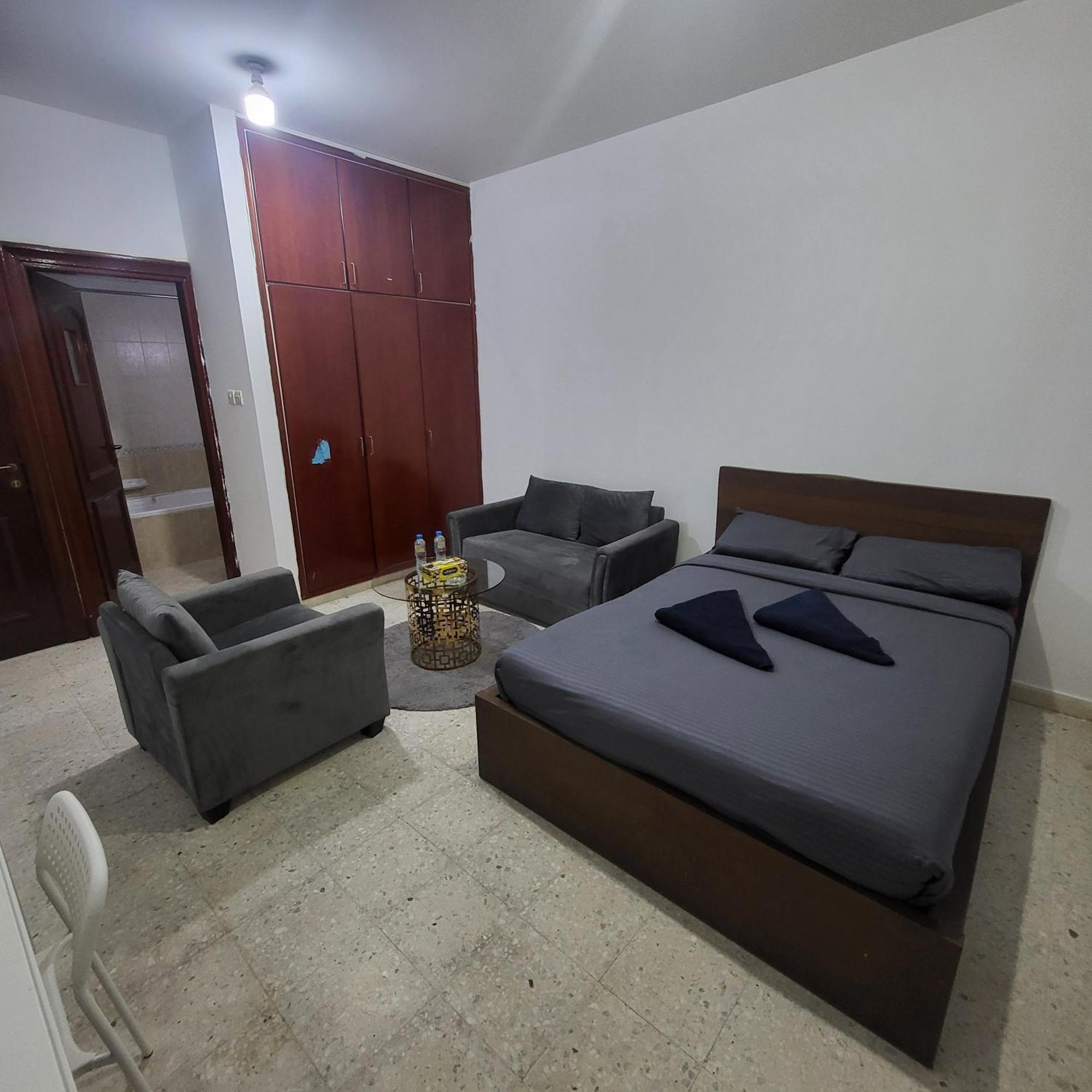 Corniche Full Studio Apartment Abu Dzabi Kültér fotó
