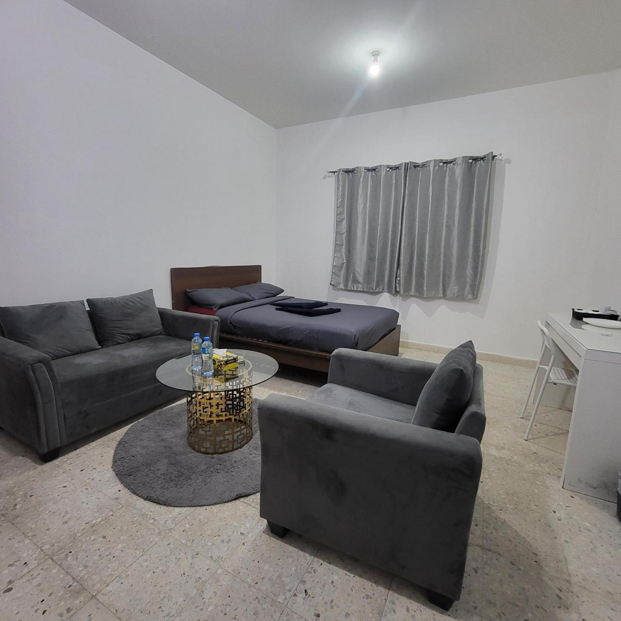 Corniche Full Studio Apartment Abu Dzabi Kültér fotó